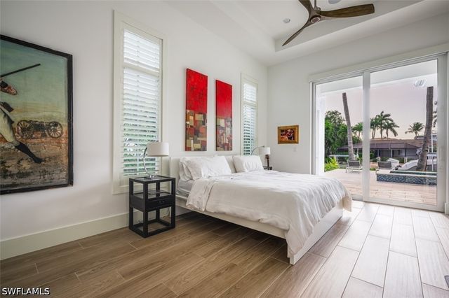 1880 SANDPIPER ST, Naples, FL 34102