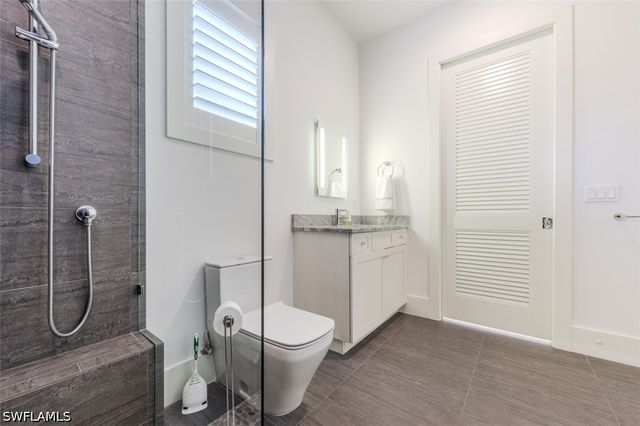 1880 SANDPIPER ST, Naples, FL 34102
