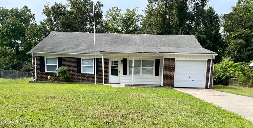 510 Thyme Court, Jacksonville, NC 28540