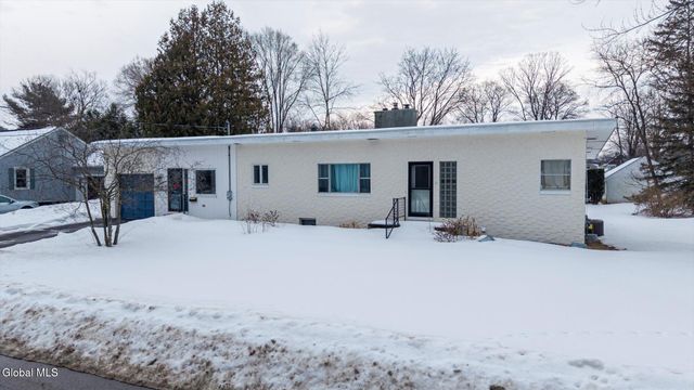 15 Arbor Drive, Glens Falls, NY 12801