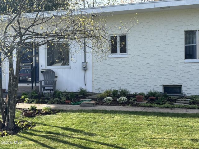 15 Arbor Drive, Glens Falls, NY 12801