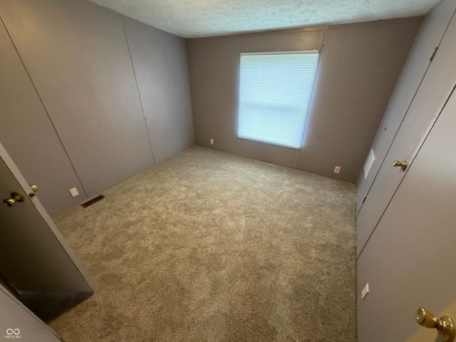 2565 N 300 E, Anderson, IN 46012