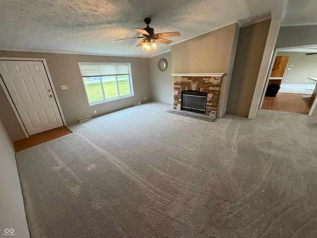 2565 N 300 E, Anderson, IN 46012