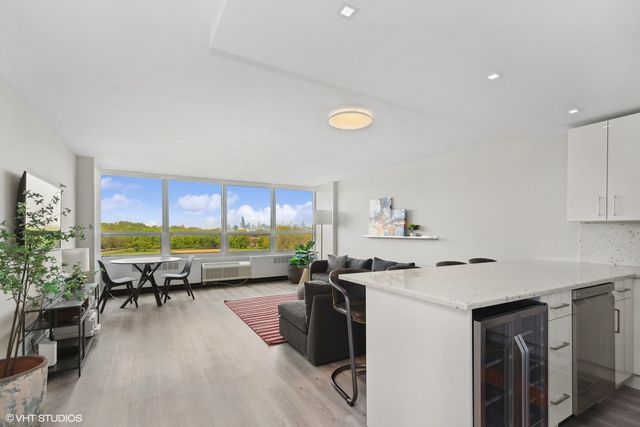 4800 S Chicago Beach Drive 503N, Chicago, IL 60615