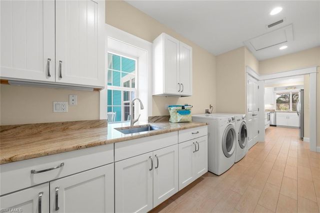 11931 Oakland DR, Bokeelia, FL 33922