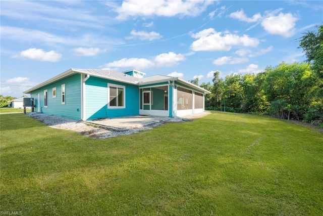 11931 Oakland DR, Bokeelia, FL 33922