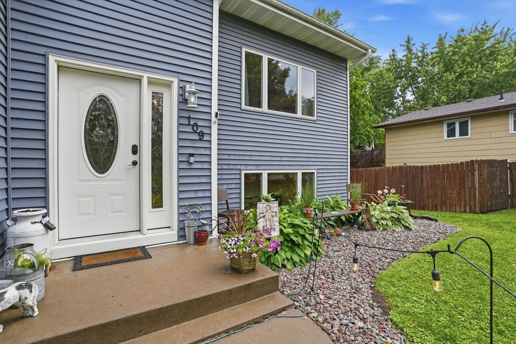 109 Charity Lane N, Montrose, MN 55363 — photo 4