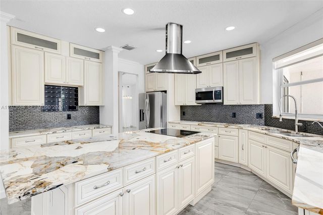 13264 Lakeside Ter NA, Cooper City, FL 33330