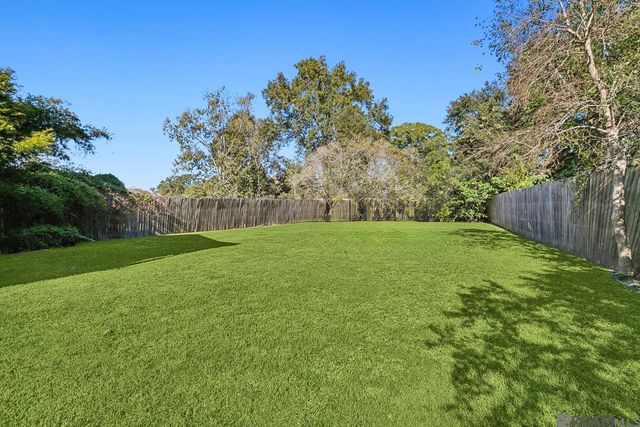 6363 Sevenoaks Ave, Baton Rouge, LA 70806