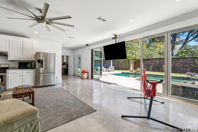 6363 Sevenoaks Ave, Baton Rouge, LA 70806