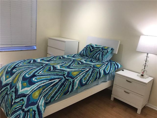 1118 Chinaberry Drive, Weston, FL 33327
