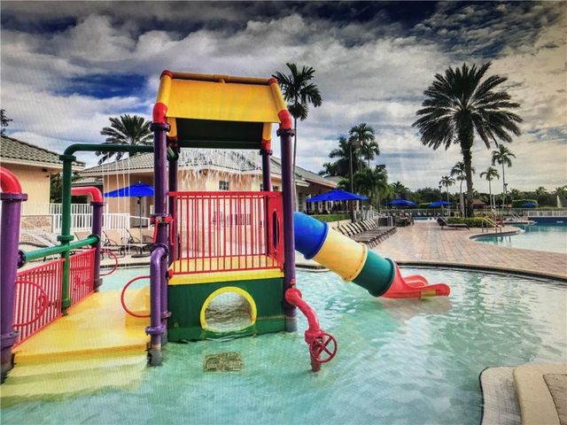 1118 Chinaberry Drive, Weston, FL 33327