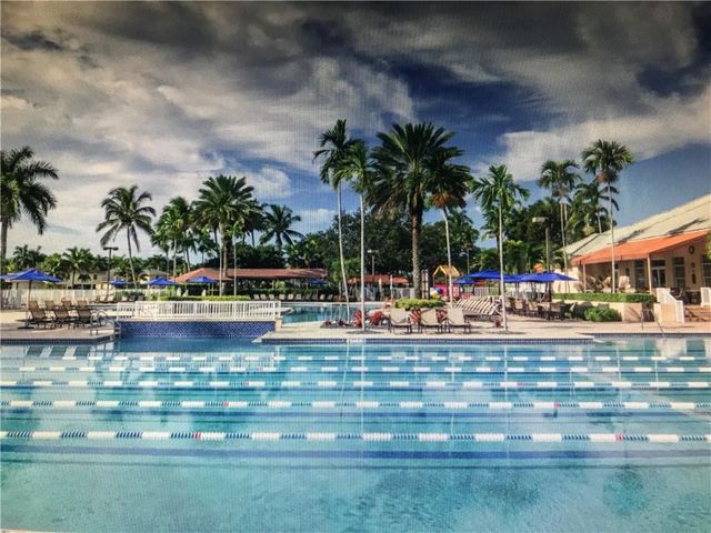 1118 Chinaberry Drive, Weston, FL 33327