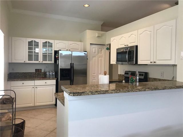 1118 Chinaberry Drive, Weston, FL 33327