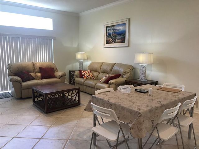 1118 Chinaberry Drive, Weston, FL 33327