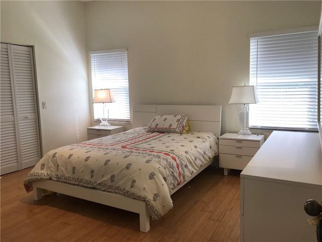 1118 Chinaberry Drive, Weston, FL 33327