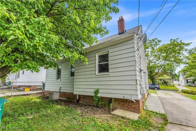 19233 Stafford Avenue, Maple Heights, OH 44137