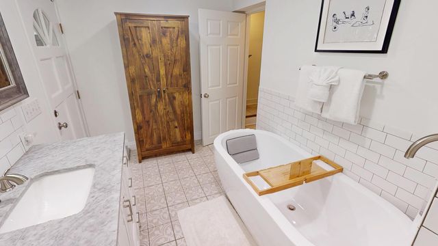 32 SE Pryor Road, Fort Walton Beach, FL 32548