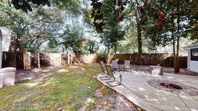 32 SE Pryor Road, Fort Walton Beach, FL 32548