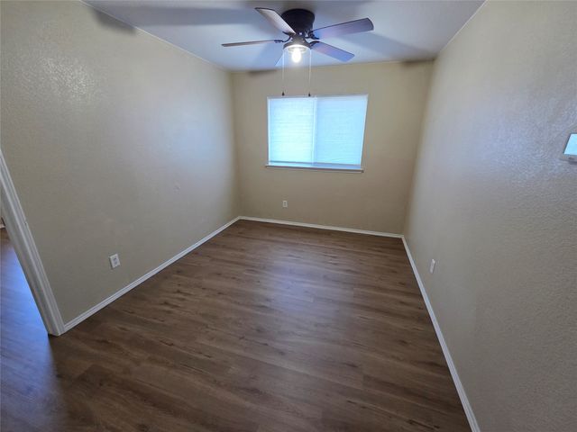 2326 Kingsway Drive, Arlington, TX 76012