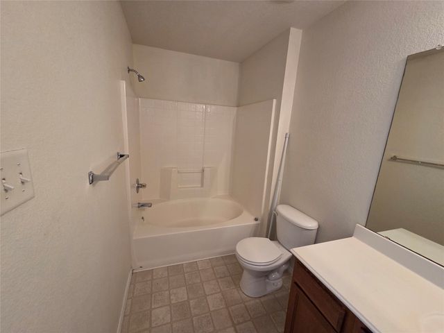 2326 Kingsway Drive, Arlington, TX 76012