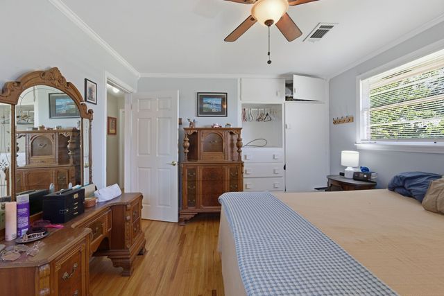 1047 Mitchell Rd, Nashville, TN 37206