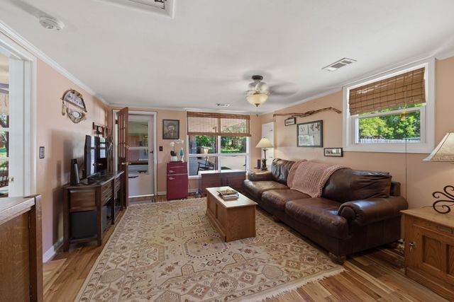 1047 Mitchell Rd, Nashville, TN 37206