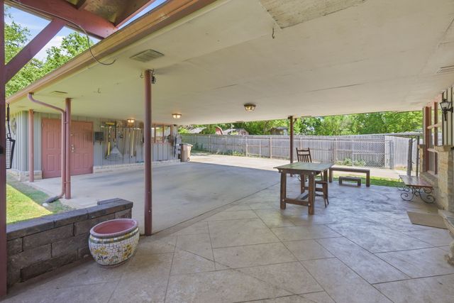 1047 Mitchell Rd, Nashville, TN 37206