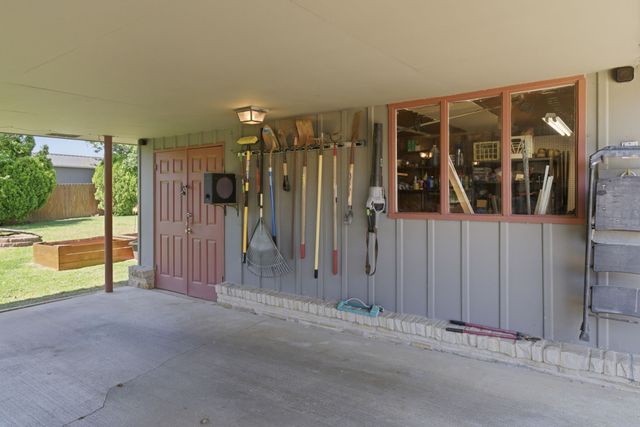 1047 Mitchell Rd, Nashville, TN 37206