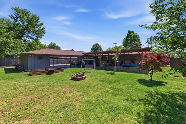 1047 Mitchell Rd, Nashville, TN 37206