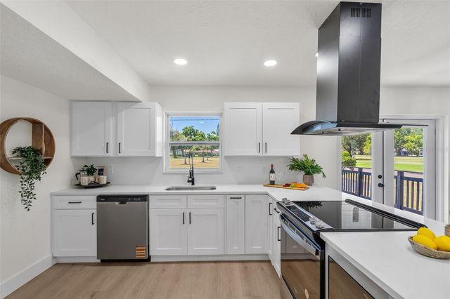 1801 LAKEWOOD DRIVE S, St Petersburg, FL 33714