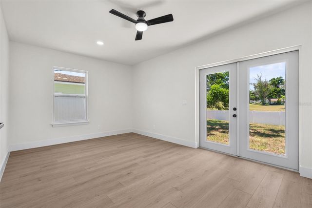 1801 LAKEWOOD DRIVE S, St Petersburg, FL 33714
