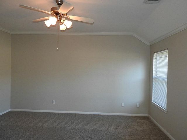 83 W Twinvale Loop, The Woodlands, TX 77384