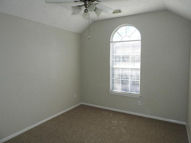 83 W Twinvale Loop, The Woodlands, TX 77384