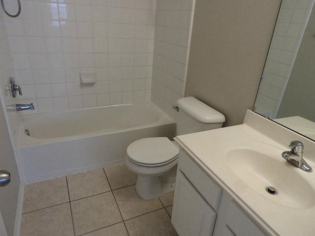 83 W Twinvale Loop, The Woodlands, TX 77384