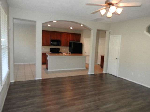 83 W Twinvale Loop, The Woodlands, TX 77384