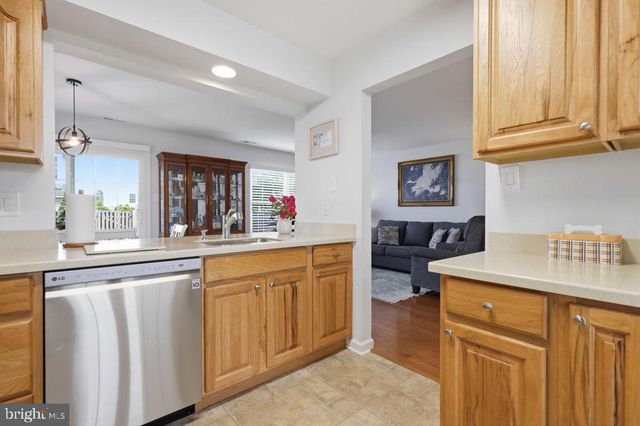 254 SEQUOIA DR, Newtown, PA 18940