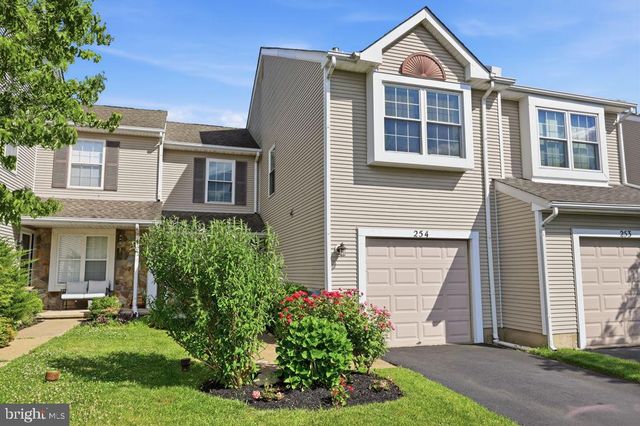 254 SEQUOIA DR, Newtown, PA 18940