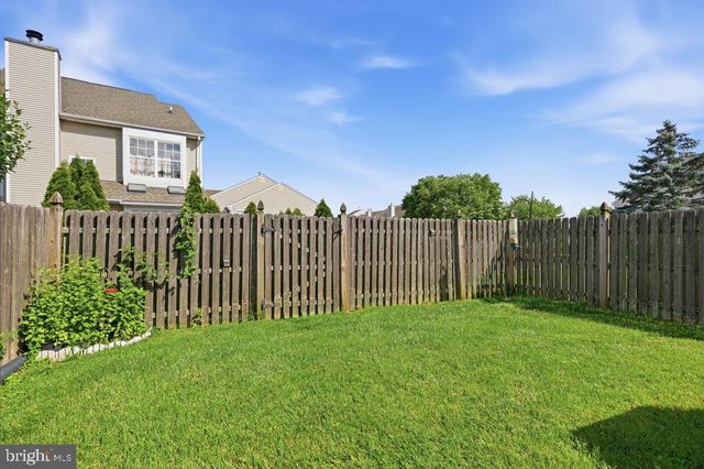 254 SEQUOIA DR, Newtown, PA 18940