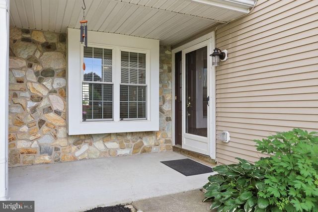 254 SEQUOIA DR, Newtown, PA 18940
