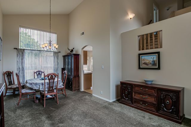 10348 Docena Place NW, Albuquerque, NM 87114