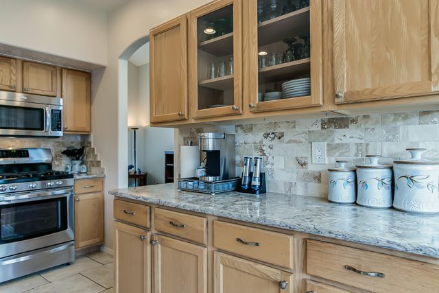 10348 Docena Place NW, Albuquerque, NM 87114