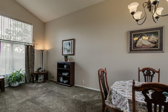 10348 Docena Place NW, Albuquerque, NM 87114