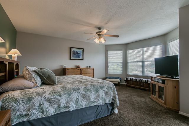 10348 Docena Place NW, Albuquerque, NM 87114