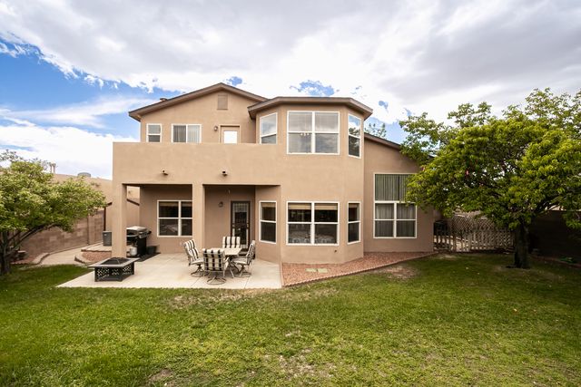 10348 Docena Place NW, Albuquerque, NM 87114