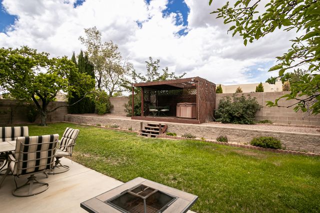 10348 Docena Place NW, Albuquerque, NM 87114