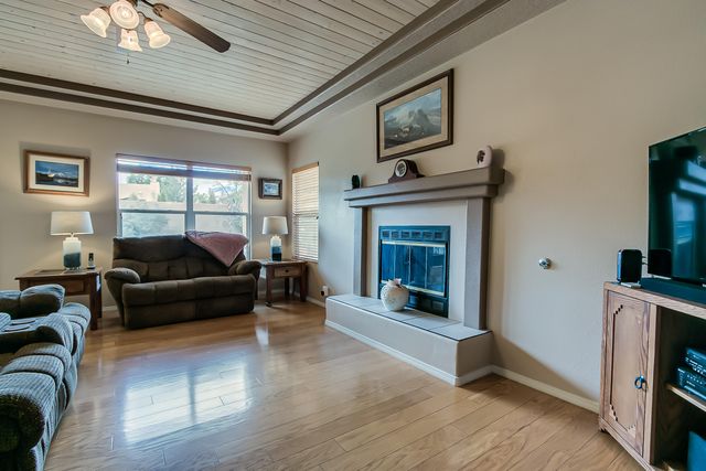 10348 Docena Place NW, Albuquerque, NM 87114