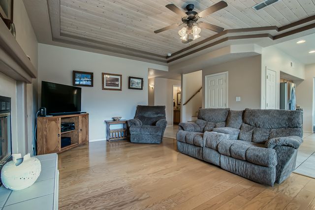 10348 Docena Place NW, Albuquerque, NM 87114
