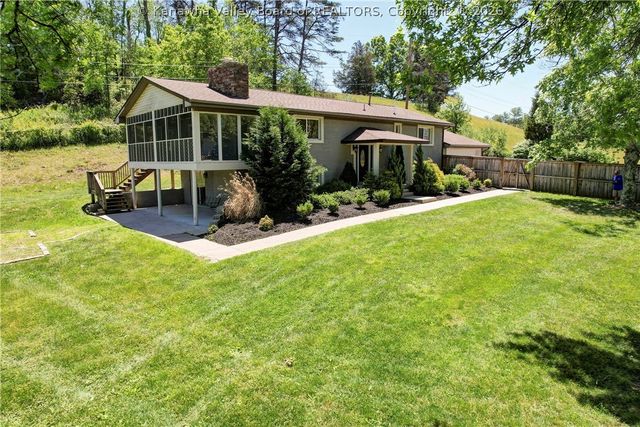 3300 State Route 34, Winfield, WV 25213