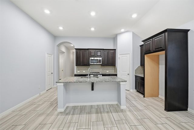 6802 Monarch Falls Lane, Katy, TX 77493